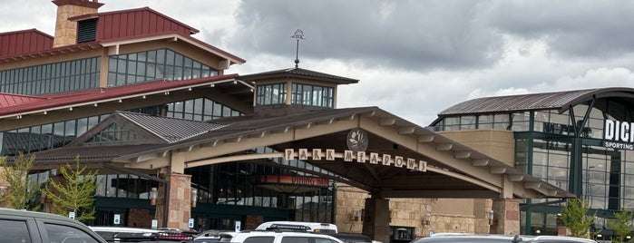 Park Meadows Dining Hall is one of Favorite Restaurants in Lone Tree, CO.