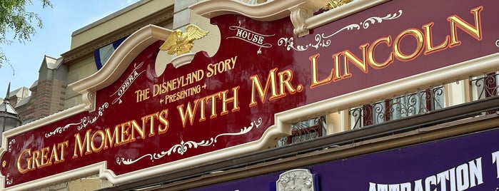 The Disneyland Story presenting Great Moments with Mr. Lincoln is one of Aljon'un Beğendiği Mekanlar.