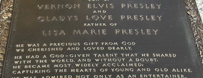Elvis's Grave is one of US Road trip - November 2017.