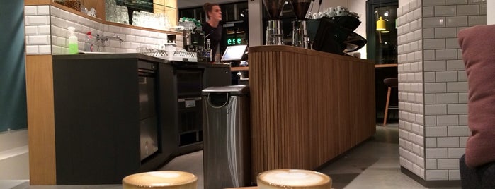 De Koffie Salon is one of Lugares favoritos de Zack.
