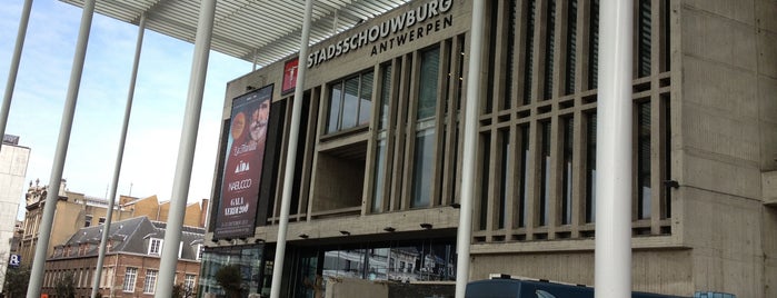 Stadsschouwburg is one of Top Music Venues (big screens trashed by Moose).