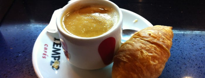 Cafe Toulouse is one of Por aqui andamos!.
