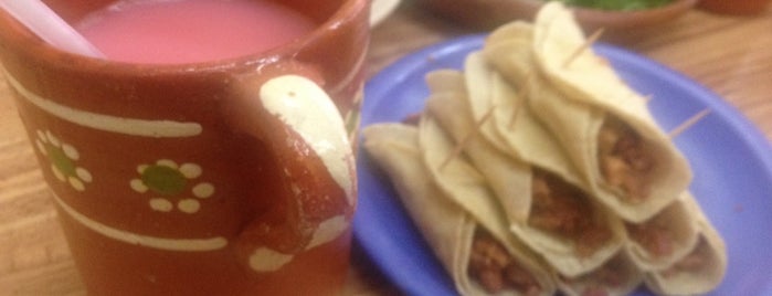 Taqueria La Flor de Michoacan is one of Lugares favoritos de Salvador.