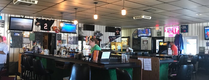 Toivo's Restaurant & Sports Bar is one of Traveling 2.