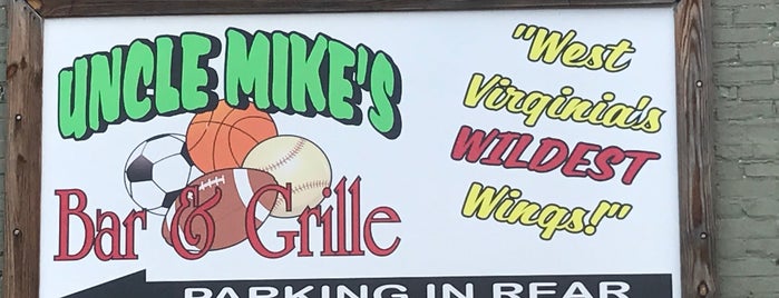 Uncle Mike's Bar & Grill is one of Locais curtidos por Sherry.