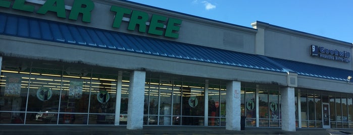 Dollar Tree is one of Chesterさんのお気に入りスポット.