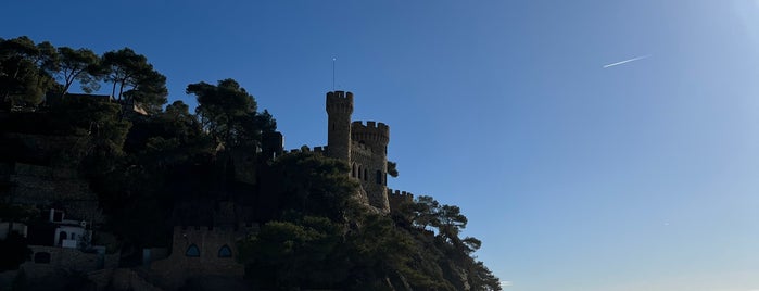 Castle D'en Plaja is one of Lloret.