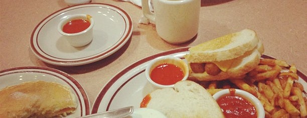 Denny's is one of Kevin : понравившиеся места.