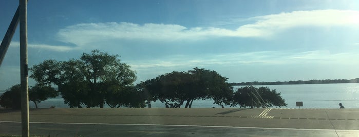 Parque Marinha do Brasil is one of Playgrounds.