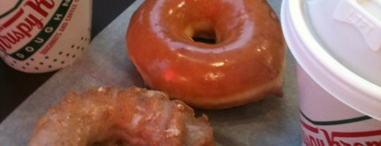Krispy Kreme Doughnuts is one of Michael : понравившиеся места.