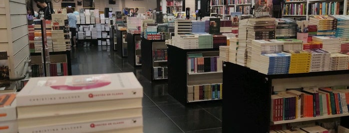 Livraria Leitura is one of places that i like :D.