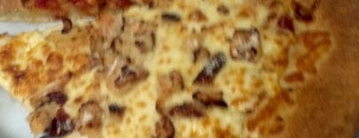 Freshslice Pizza is one of Gespeicherte Orte von Dorian.