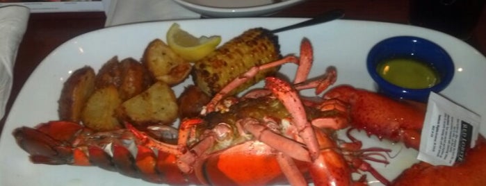 Red Lobster is one of สถานที่ที่ 🖤💀🖤 LiivingD3adGirl ถูกใจ.