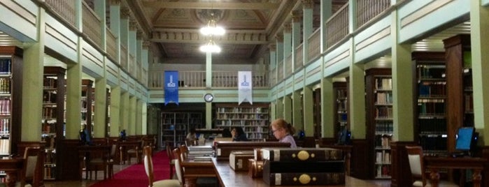 Yıldız Sarayı Kütüphanesi is one of Büşra'nın Kaydettiği Mekanlar.