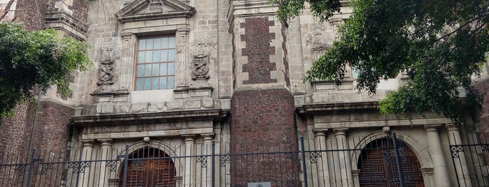 Biblioteca del H. Congreso de la Unión is one of DF.