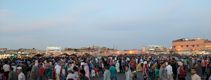 Place Jemaa el-Fna is one of Robertさんのお気に入りスポット.
