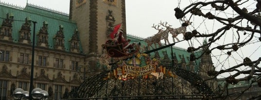 Weihnachtsmarkt Rathausmarkt is one of Top 50 Christmas Markets in Germany.