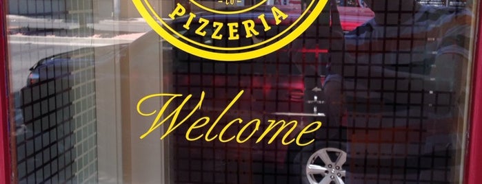 Colorado Boy pizzaria is one of Lugares favoritos de Stefan.