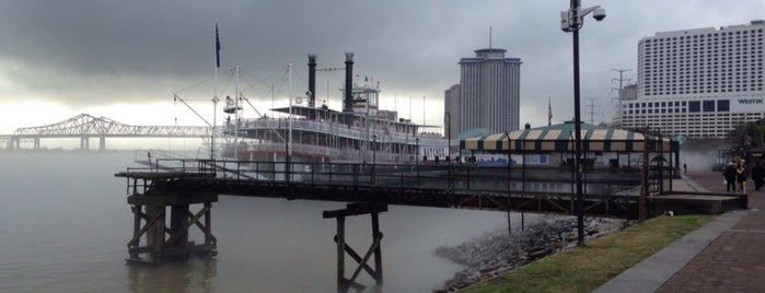 Steamboat Natchez Boarding Dock is one of สถานที่ที่ Pedro ถูกใจ.