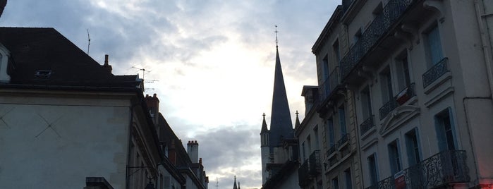 Quartier Des Antiquaires is one of Dijon.