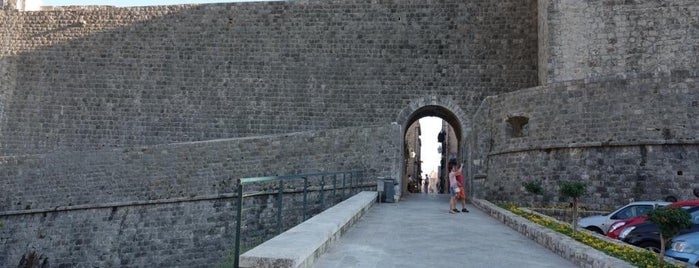 Vrata od Buže (Buže Gate) is one of Walls of Dubrovnik.