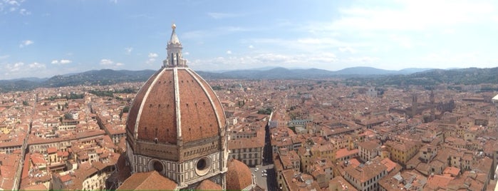 Campanile di Giotto is one of Discover Florence.