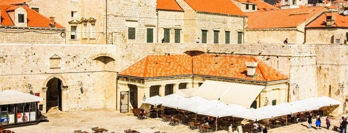 Vrata od Ribarnice (Fishmarket Gate) is one of Walls of Dubrovnik.