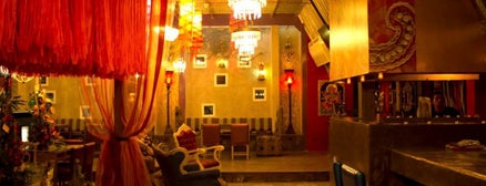 Mantra Restaurant is one of Sitios Nocturnos / Nightspots.