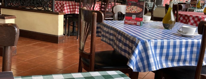 Italianni's Pasta, Pizza & Vino is one of Visitas Df.