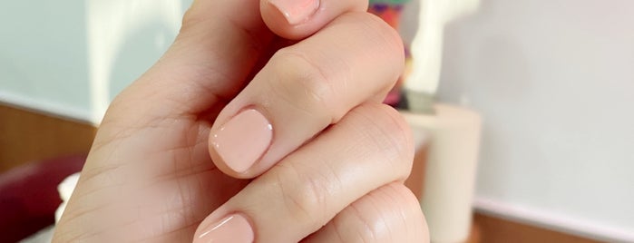 Allure Nail Spa is one of Annieさんのお気に入りスポット.