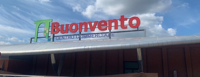 Leclerc - Centro Commerciale Buonvento is one of Centro.