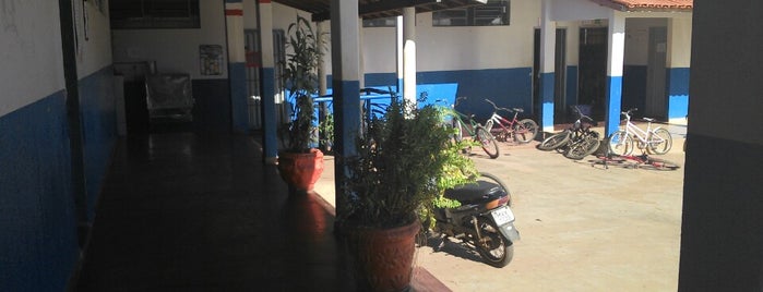 Escola Municipal Pouso Alegre is one of Educação em Paraíso do Tocantins.