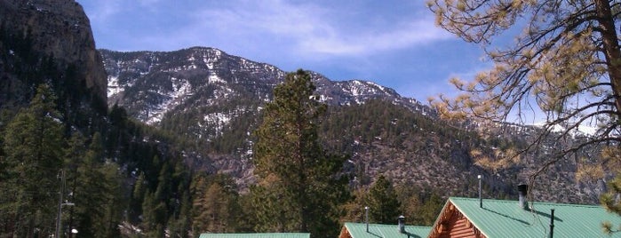 Mt Charleston Lodge is one of Lugares favoritos de Mike.