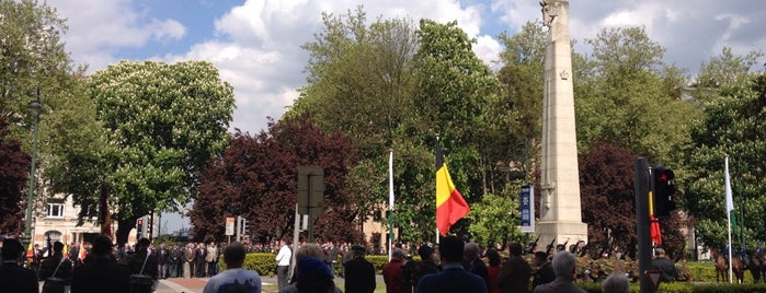 Leopold II Plein / Square Léopold II is one of Tempat yang Disukai Korhan.