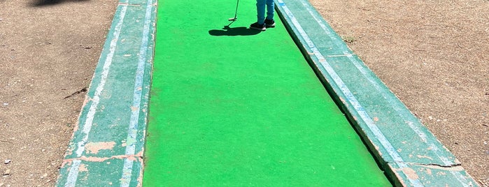 The Hot Shot Miniature Golf is one of Outside LA.