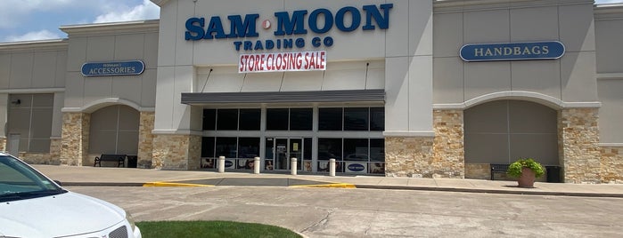Sam Moon is one of Shopping.