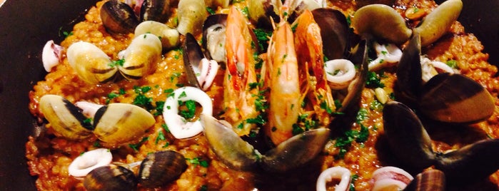 De Paella is one of Coffee Place.