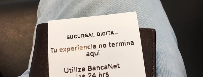 Banamex is one of Luisさんのお気に入りスポット.