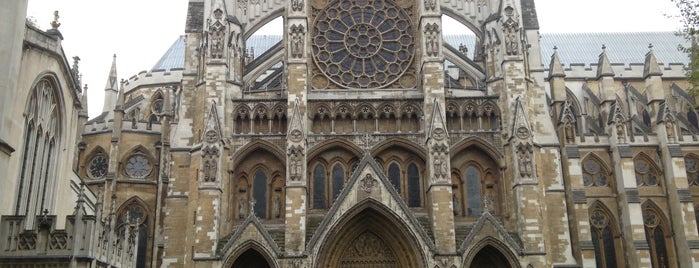 Westminster Abbey is one of London Trip!.