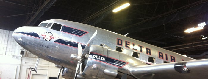 Delta Hangar 2 is one of Locais curtidos por Chester.