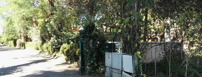 Les Jardins de l'Olympe is one of Guide to Toulouse's best spots.