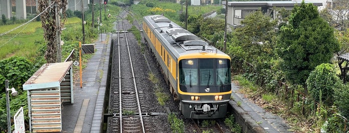 Shii Station is one of 福岡県周辺のJR駅.
