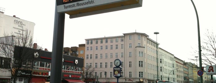 H Turmstraße / Beusselstraße is one of Lieux qui ont plu à Tammy.