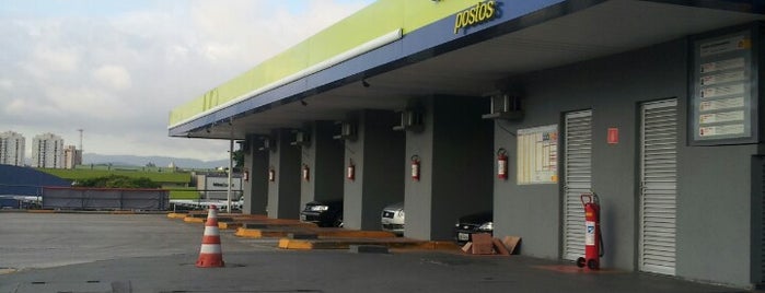 Posto Shell Carrefour is one of Tempat yang Disukai Gabi.