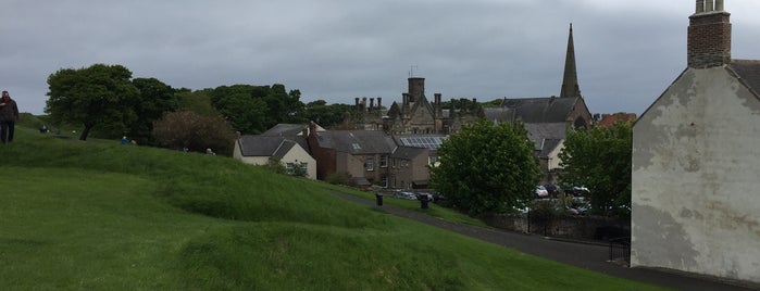 Cumberland Bastion, Berwick Walls is one of สถานที่ที่ Tristan ถูกใจ.