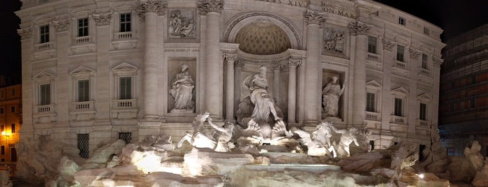 Fontana di Trevi is one of Rome Trip - Planning List.