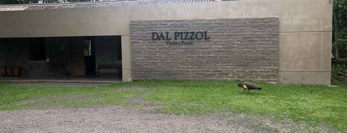 Dal Pizzol is one of Lieux qui ont plu à Carol.