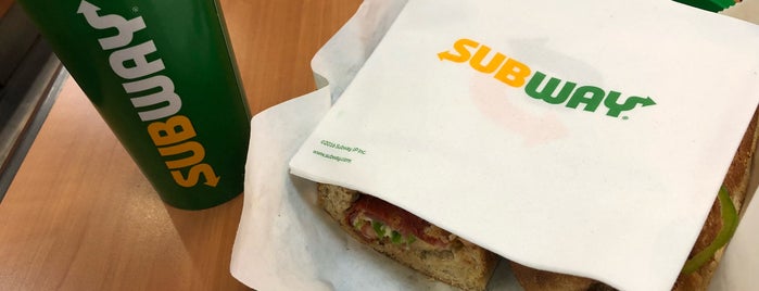 Subway is one of LUGARES.......