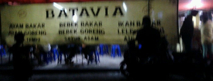 Ayam Bakar Batavia is one of Cafe To cafe.