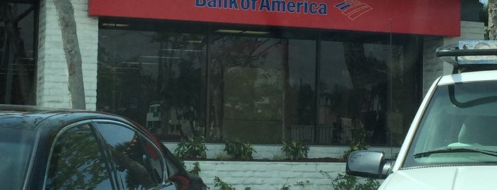 Bank of America is one of Locais curtidos por Valerie.